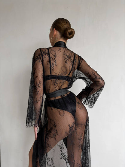 Gudomlig genomskinlig mantel