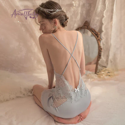 LacyMate™ nachthemd met diep V-hals en geborduurd kant 